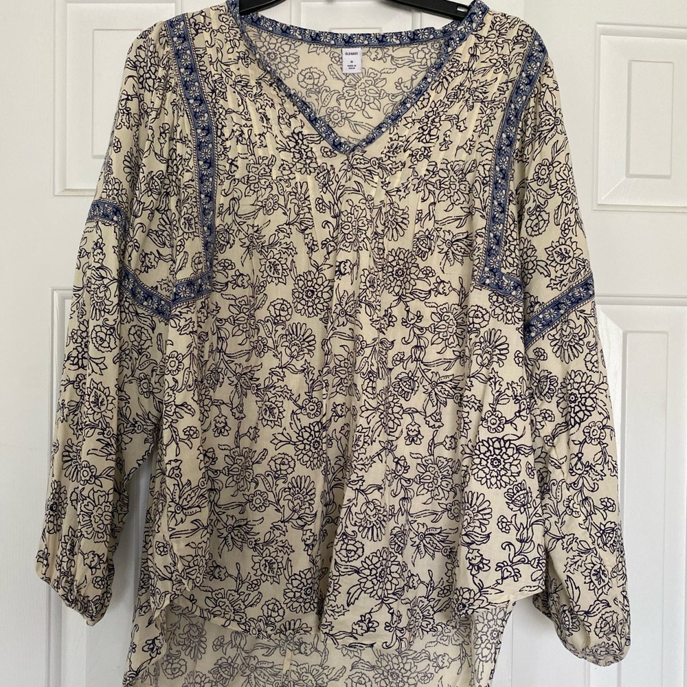 Old Navy Long Sleeve Blouse Size M Blue and Cream